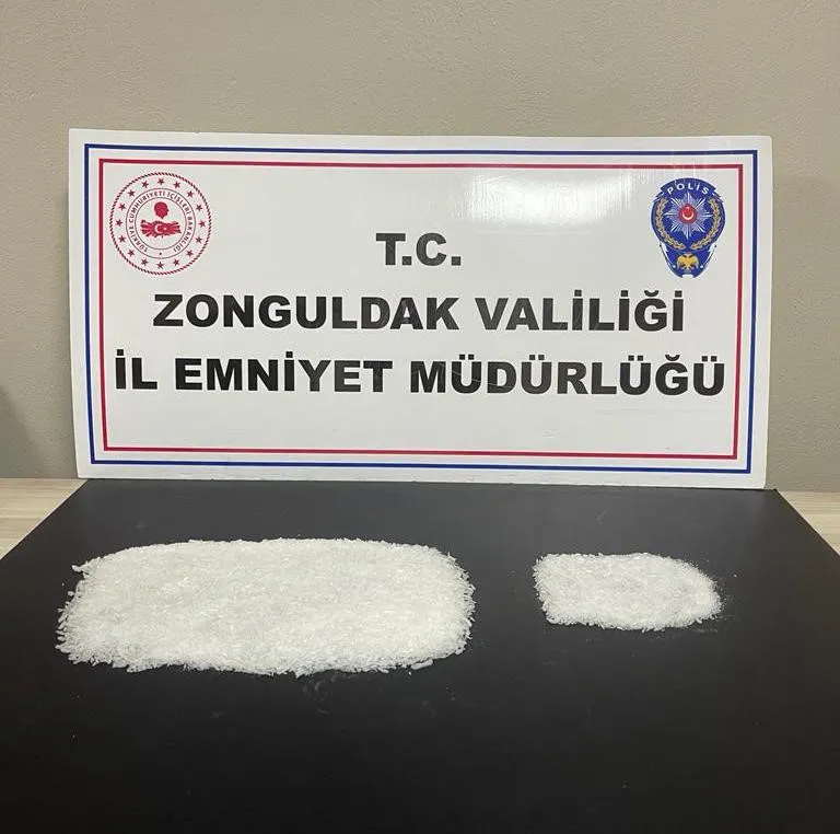 Uyuşturucu ile yakalanan 2 kişi tutuklandı