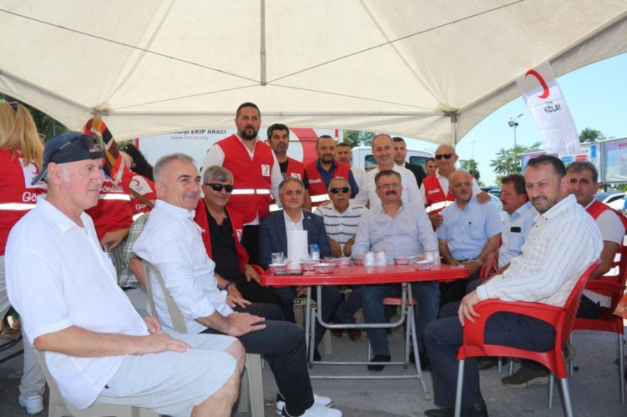 Kdz. Ereğli Kızılay 2023 kişiye Aşure dağıttı
