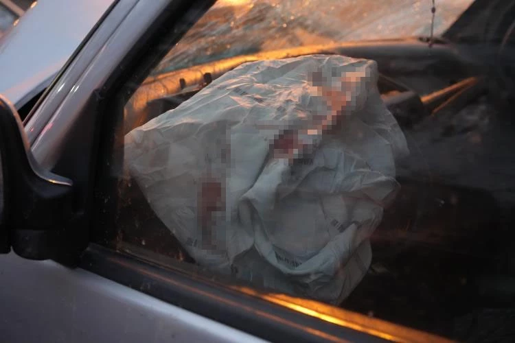 Gümüşhane’de iki araç kafa kafaya çarpıştı: 4 yaralı
