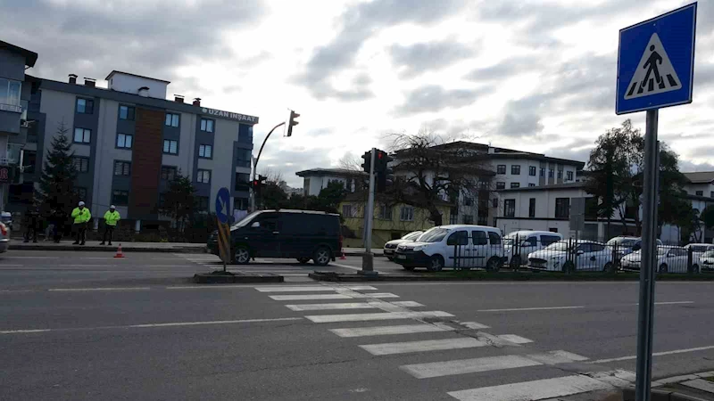 Ordu’da ticari taksinin çarptığı 2 kadın ağır yaralandı
