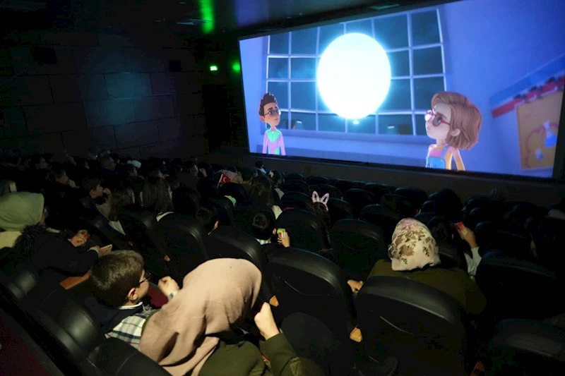 Bayburt’ta çocuklar sinemayla tanıştı
