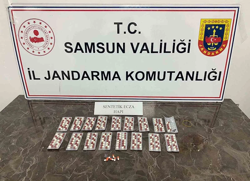 Jandarmadan uyuşturucu operasyonu: 2 gözaltı

