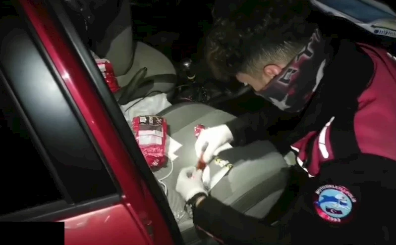 Kahve paketlerine gizlenmiş şekilde uyuşturucu ele geçirildi: 1 gözaltı
