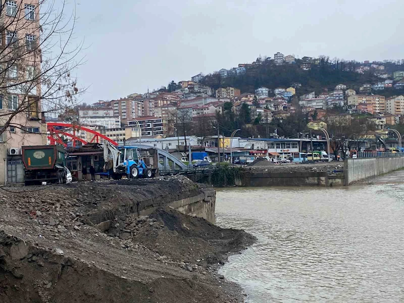 Fevkani Köprüsü’nün yıkımı tamamlandı