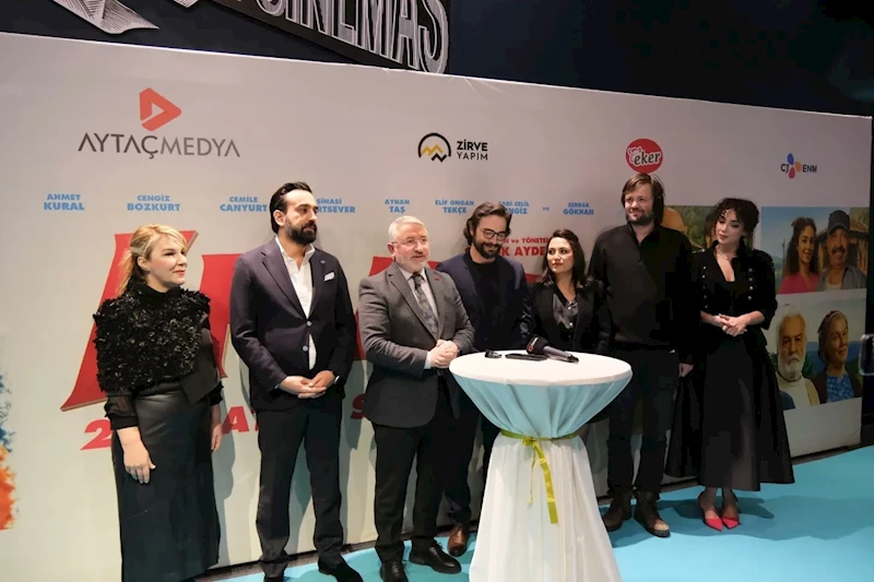 “Efsane” filmine dünyanın merkezinde gala
