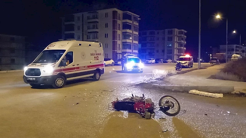 Otomobil ile motosiklet çarpıştı: 1 yaralı
