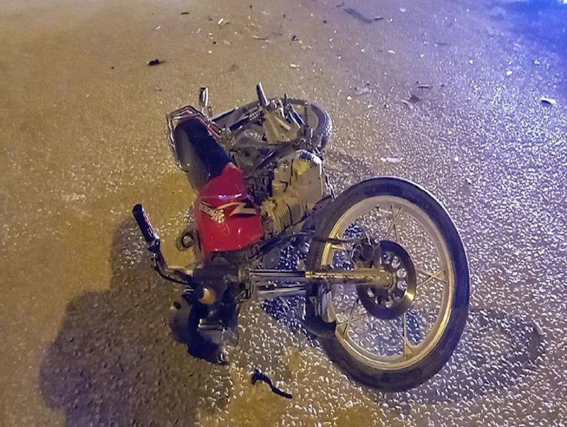 Otomobil ile motosiklet çarpıştı: 1 yaralı
