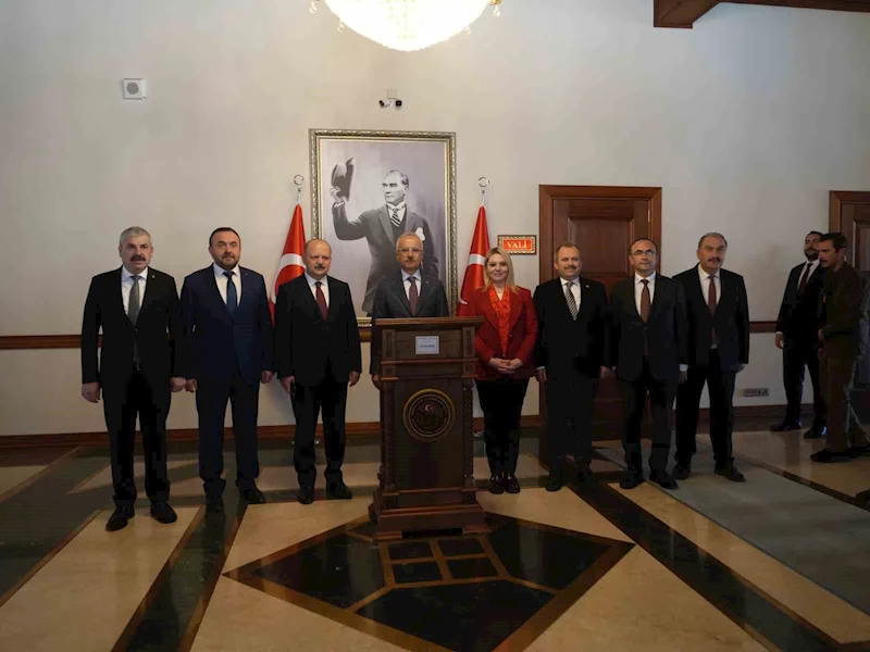 Bakan Uraloğlu Kastamonu’daki ulaşım ve altyapı projelerini inceledi
