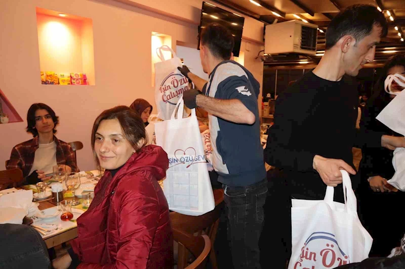 Çölyak hastaları iftarda buluştu
