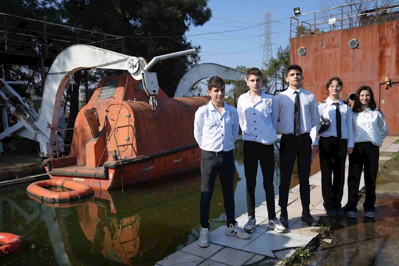 ‘Mavi Vatan’ın genç kaptanları bu lisede yetişiyor
