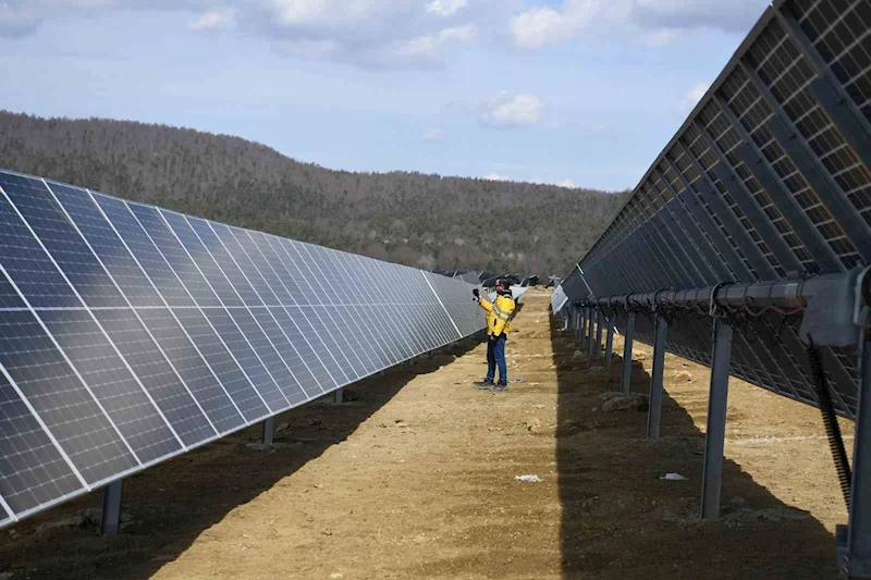 Türkiye’nin en büyük GES projesi elektrik üretmeye başladı
