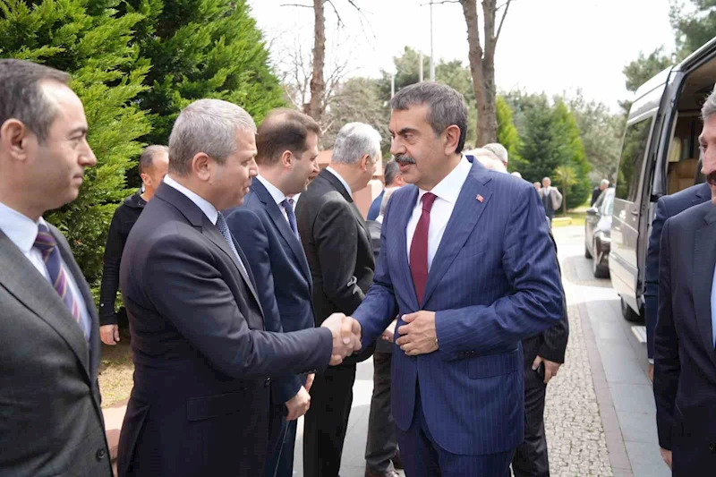 Bakan Tekin: “Yerel seçimleri en az genel seçimler kadar önemsiyoruz”
