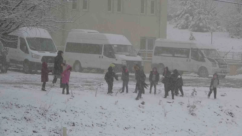 Kastamonu’da mart karı: Çocuklar doyasıya eğlendi
