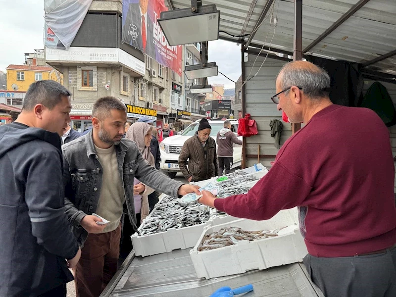 Av yasağına sayılı günler kala balık tezgâhları şenlendi
