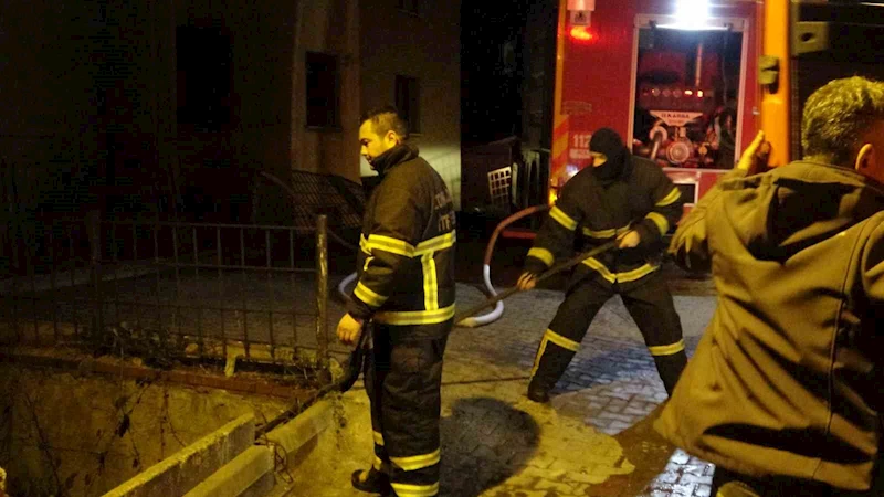 Sürücü aracı ile 10 metreden apartman boşluğuna uçtu