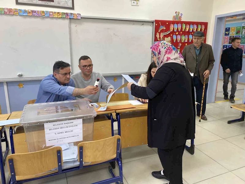 Kastamonu’da seçim hareketliliği: Vatandaşlar okullara akın ediyor
