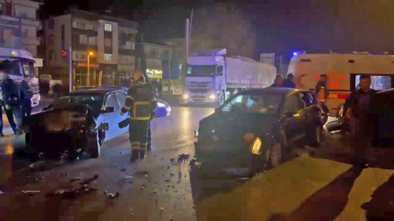 Samsun’da 3 araçlı kaza: 5 yaralı
