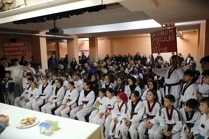 Başkan Özlü, 3 spor kampusu ile Yüzce spor şehri olacak
