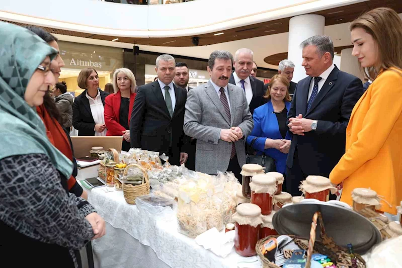 Kadın Dayanışma Sergisi açıldı
