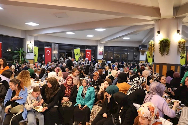 Bayburtlu kadınlar belediyenin düzenlediği programda doyasıya eğlendiler
