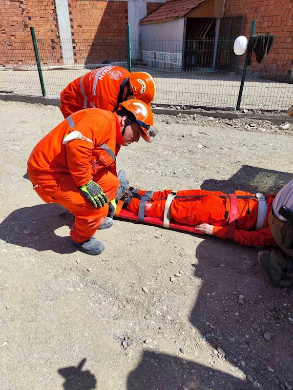 Orman ekiplerine 6 gün süren arama ve kurtarma eğitimi
