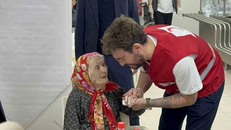 Ünlü İtalyan şef huzurevi sakinleri ile iftarda buluştu
