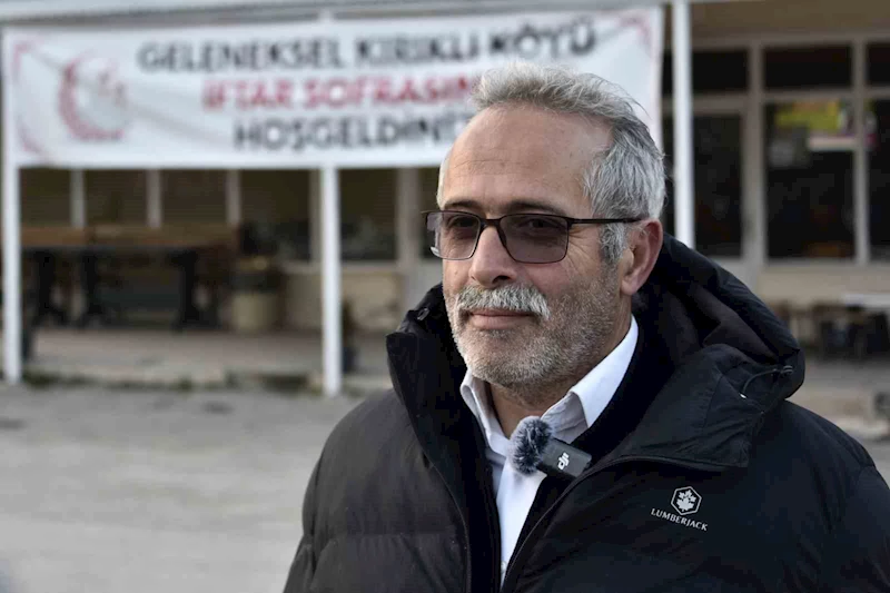 Bu köyde 20 yıldır her Ramazan ayında yoldan geçenlere ücretsiz iftar yemeği veriliyor
