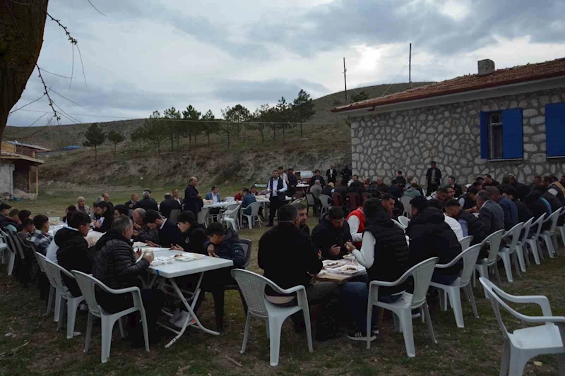 Köylüler geleneksel bayram kahvaltısında buluştu

