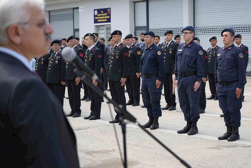 Bolu’da tüm kent bayramda kucaklaştı
