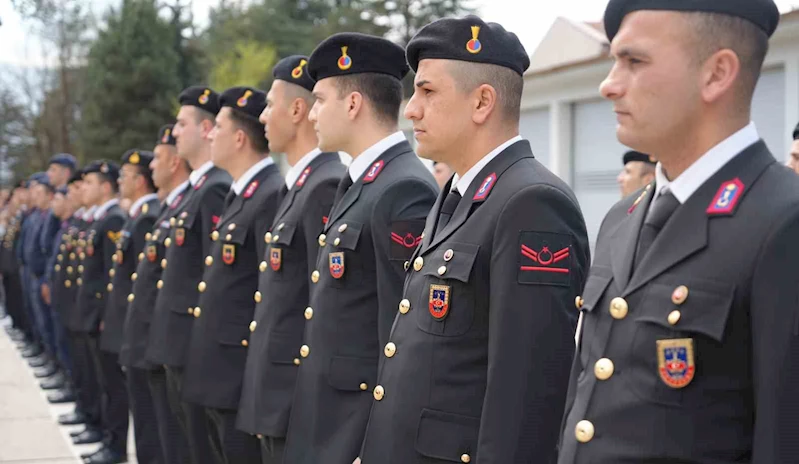 Bolu’da tüm kent bayramda kucaklaştı
