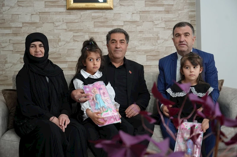 87 yaşındaki şehit annesiyle valinin muhabbetti gülümsetti
