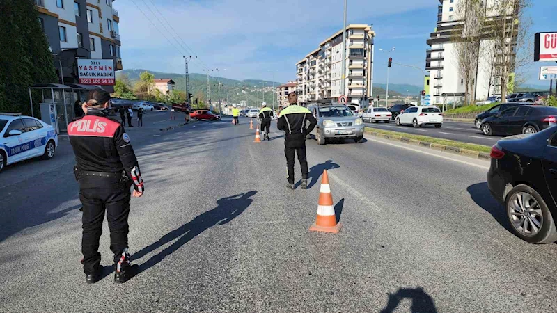 Bayram denetimlerinde sürücülere sıkı uygulama
