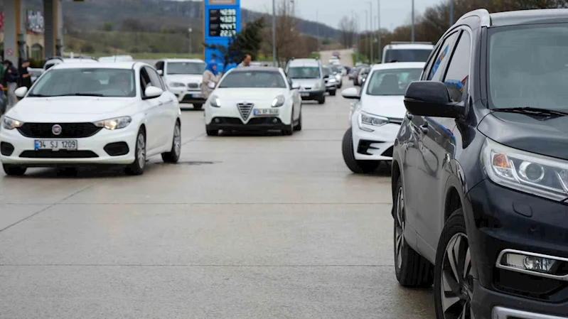 Tatilcilerin dönüş yolculuğu başladı
