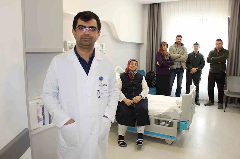 Bir aydır öksürüyordu, böbreğinden 5 santimlik kitle çıktı
