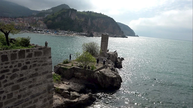 Amasra 8 günde nüfusunun 100 katı turist ağırladı
