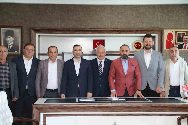 Başkan Ün, mührü teslim aldı
