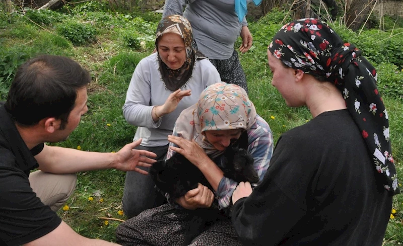Alevler arasından kurtarılan yavru oğlağına kavuşmuştu: “Dünyayı o an bana verselerdi umurumda olmazdı”
