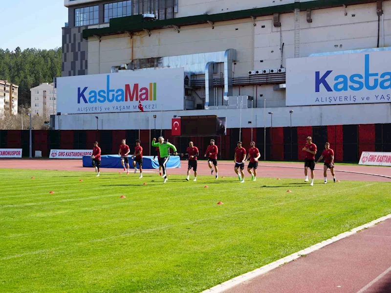 Kastamonuspor Teknik Direktörü Fırat Gül: “Sadece önümüzdeki maçlara odaklı bir şekilde ilerliyoruz"

