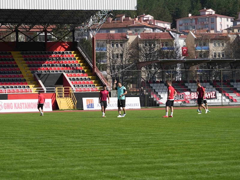 Kastamonuspor Teknik Direktörü Fırat Gül: “Sadece önümüzdeki maçlara odaklı bir şekilde ilerliyoruz"
