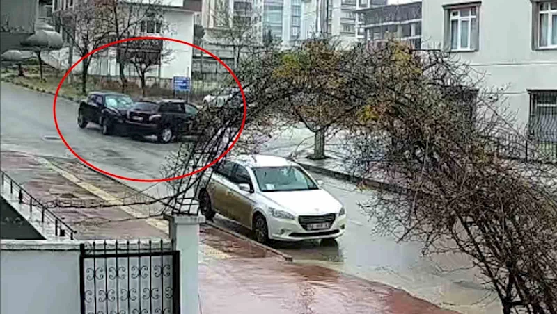 Aynı yerde bir ayda 4 kaza: O anlar kamerada
