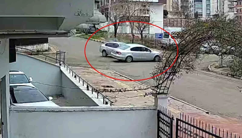 Aynı yerde bir ayda 4 kaza: O anlar kamerada
