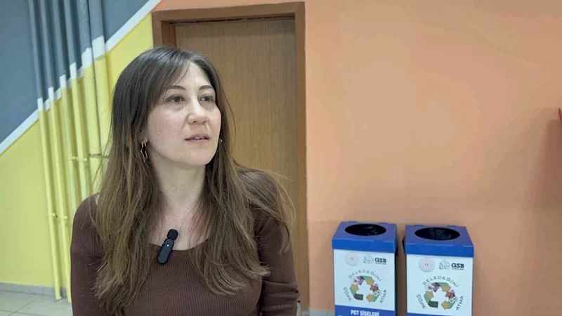 "Geleceğini çöpe atma" dediler tonlarca şişe topladılar
