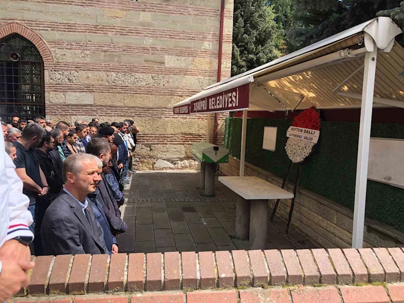 Oğlunun şehadet gününde vefat etti
