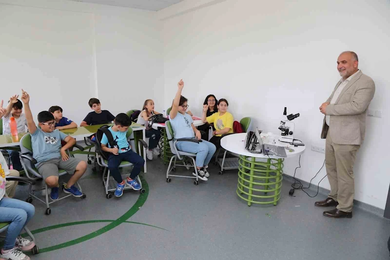 Başkan Sandıkçı: “Bilim ve teknolojiye yön verecek nesiller yetiştiriyoruz”
