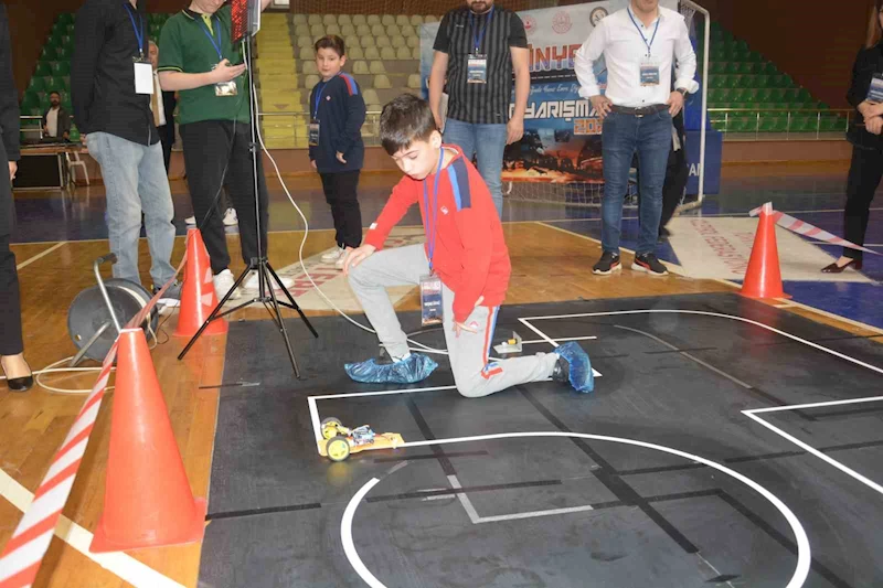 Ordu’da yetenekli robotlar kıyasıya yarıştı
