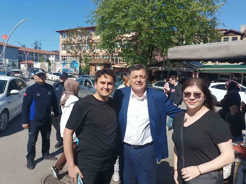 Çocuklardan Başkan Yalçınkaya’ya büyük sevgi
