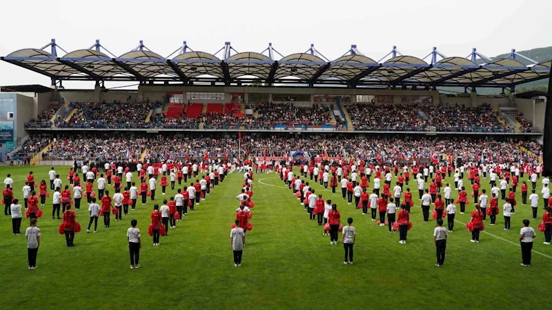 23 Nisan kutlamalarına öğrencilerin gösterileri damga vurdu
