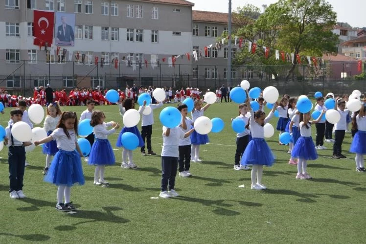 Bafra ve Alaçam’da 23 Nisan coşkuyla kutlandı
