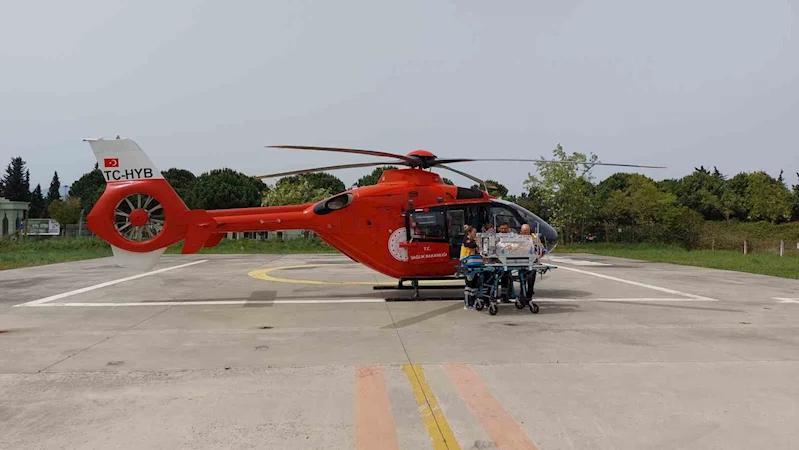 Ambulans helikopter erken doğan bebek için havalandı
