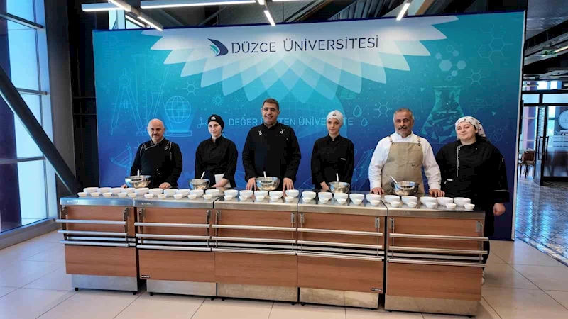 Vali Aslan mutfağa girdi çocuklar için kek yaptı
